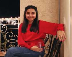 Prajakta Koli consuming alcohol